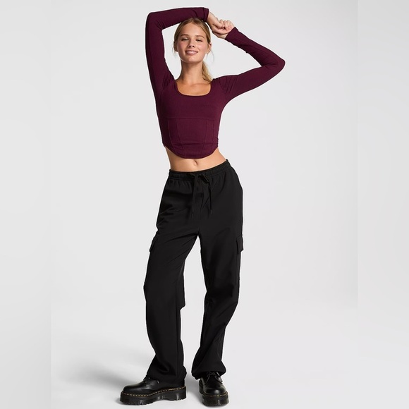 Black Women's Cargo Pants
PINK
BRUSHED WOVEN CARGO PANTS - Picture 1 of 7